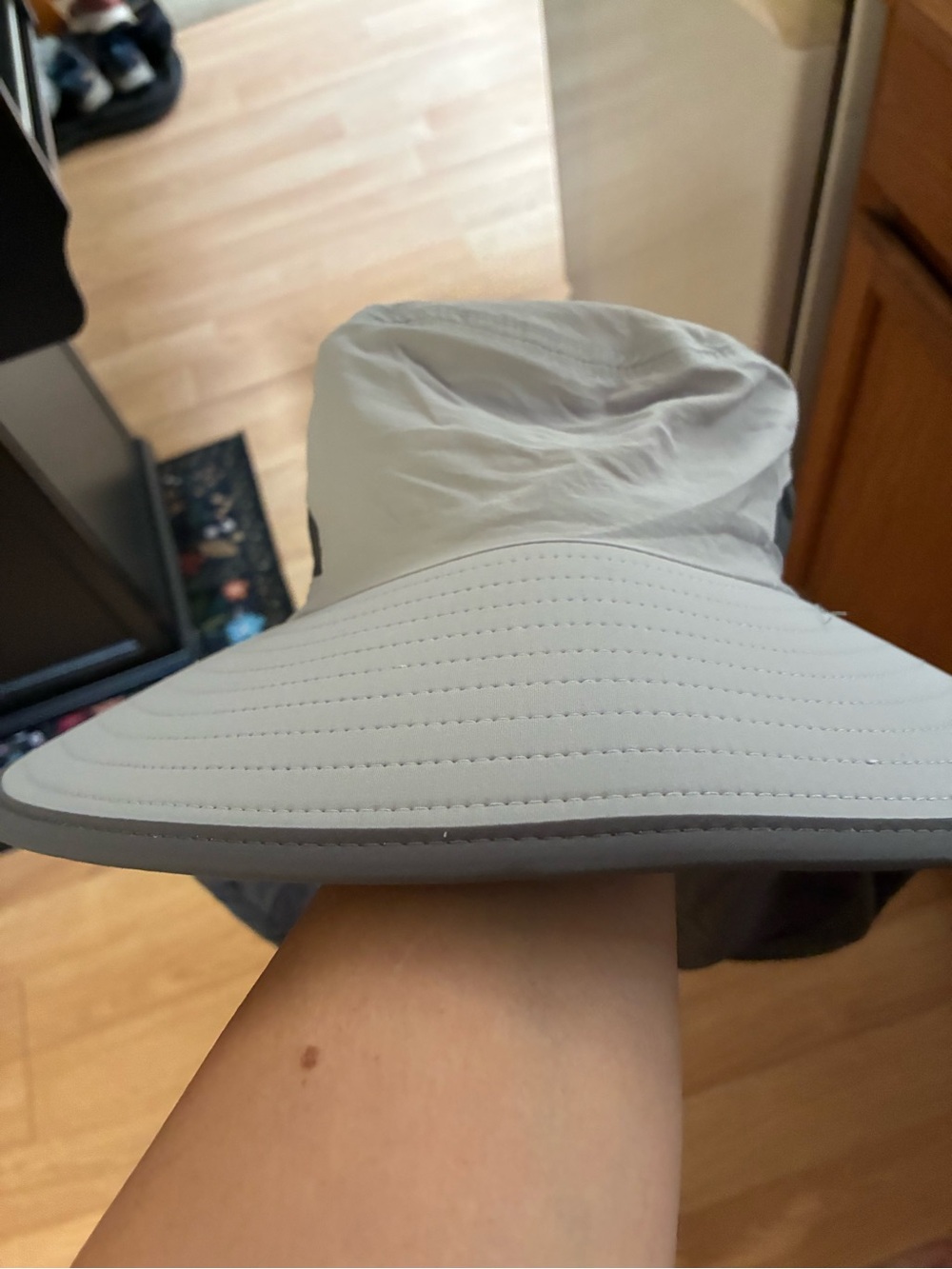 Set of 2 Sun Protection Wide Brim Hat with Neck Flap - Light Gray & Dark Gray - Picture 2 of 8